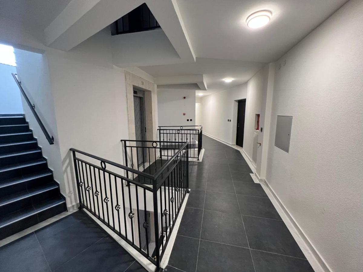 Apartment Hills By Rent A Car Mi *